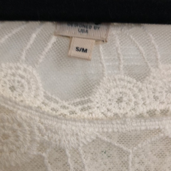 Uniq cream lace top size S/M - Picture 5 of 5